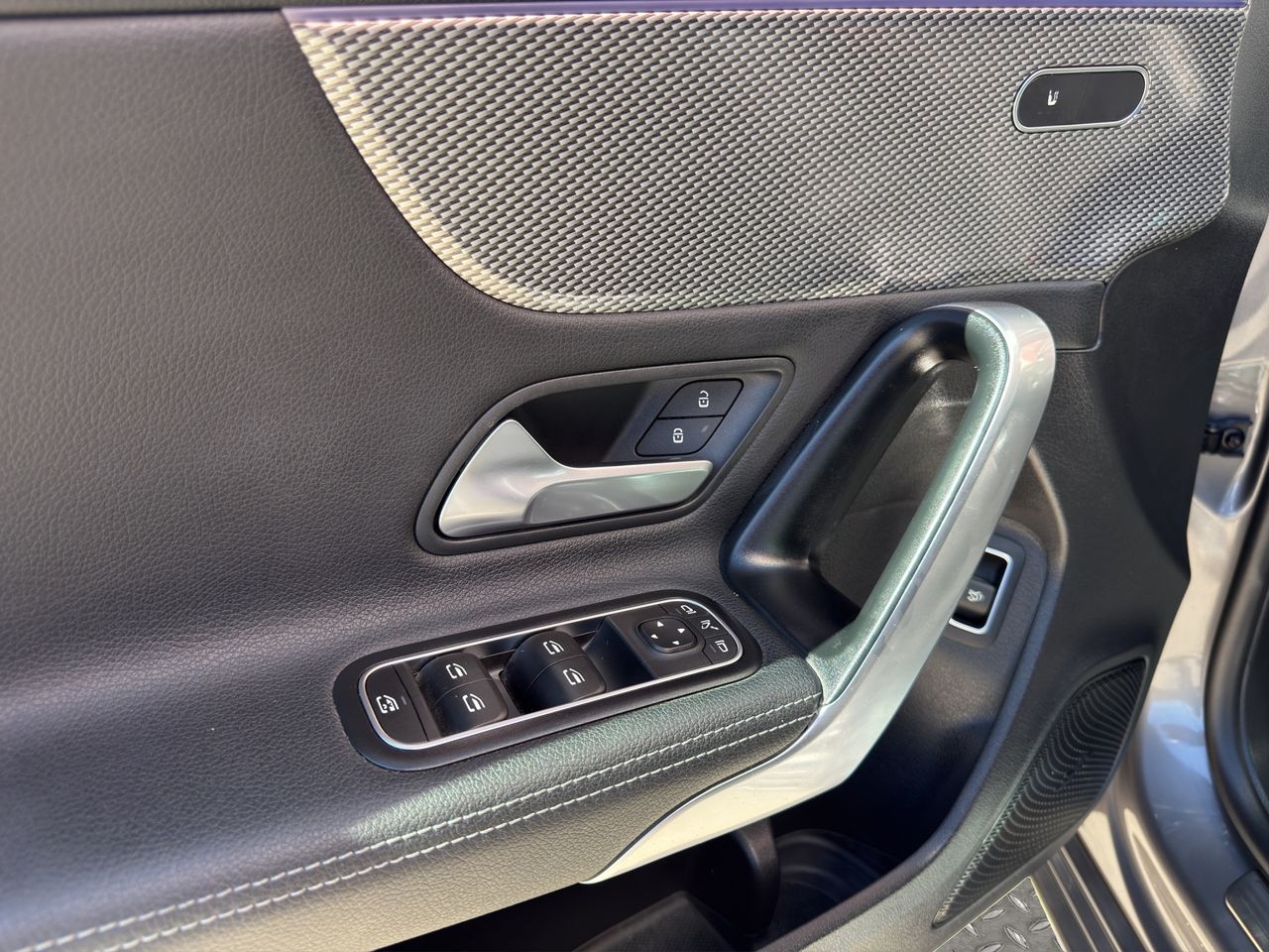 Mercedes Clase A Sedán A 180 d - Foto 2