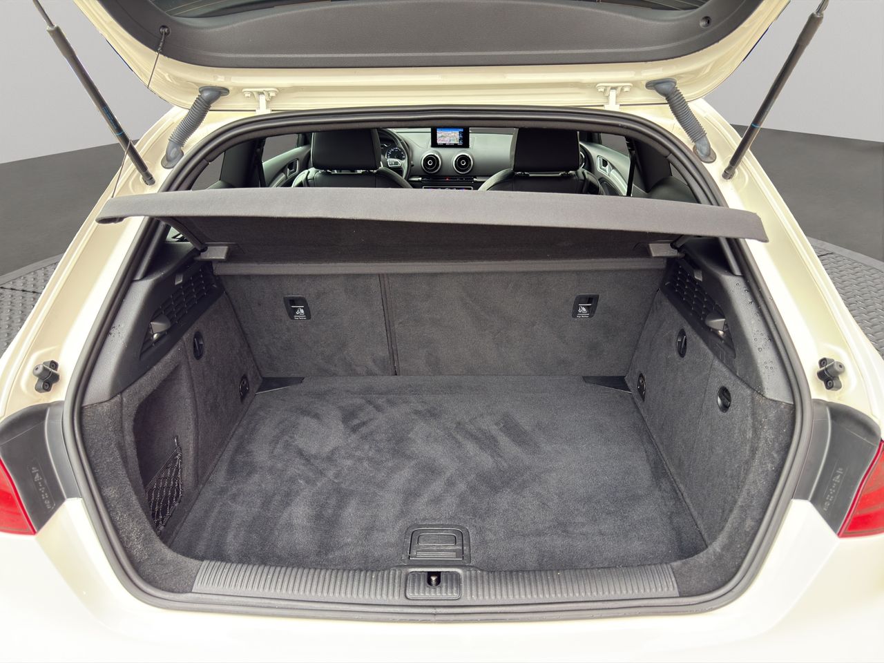 Audi A3 2.0 TDI 150cv clean d. S line edition - Foto 2