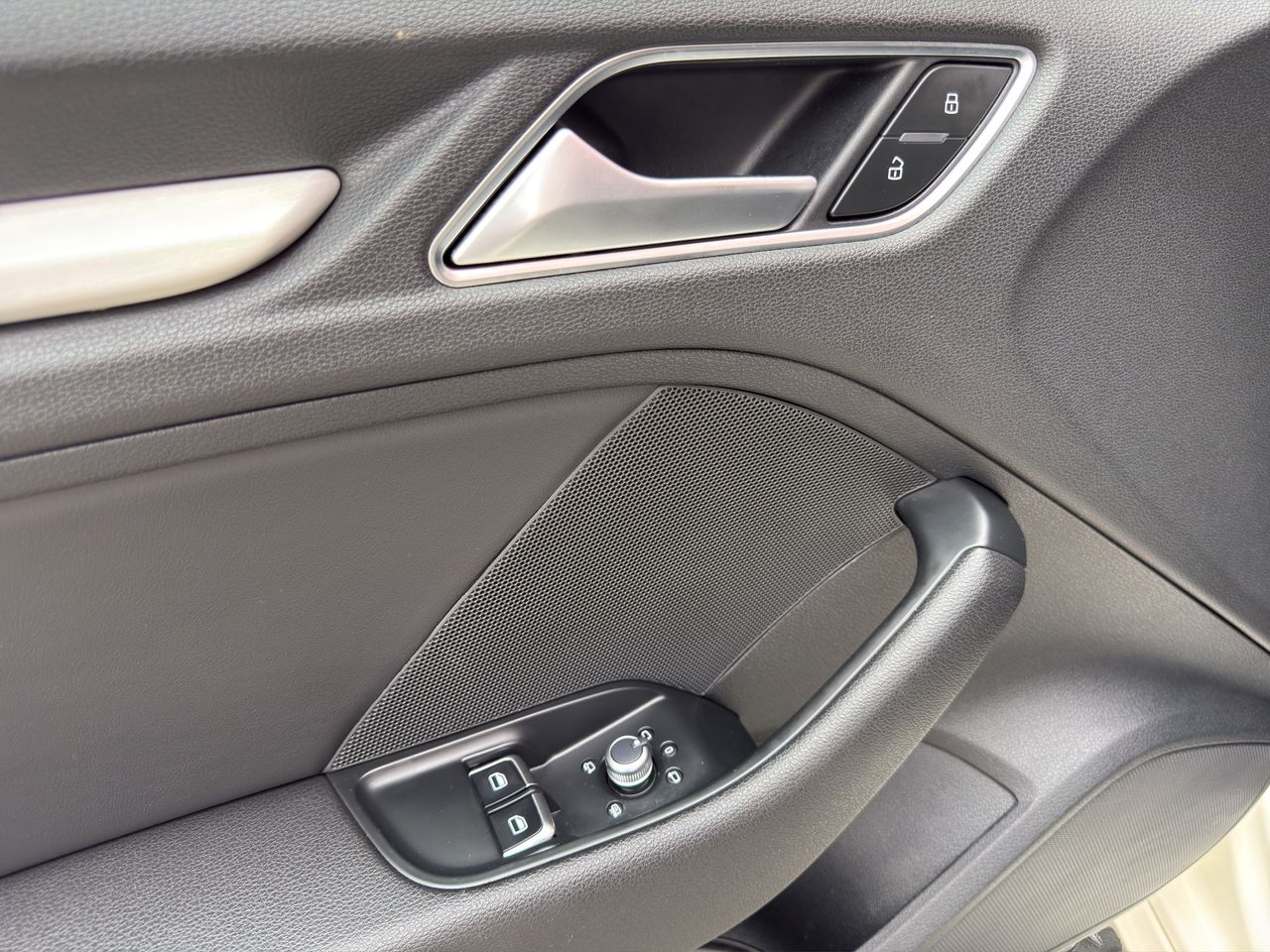 Audi A3 2.0 TDI 150cv clean d. S line edition - Foto 2