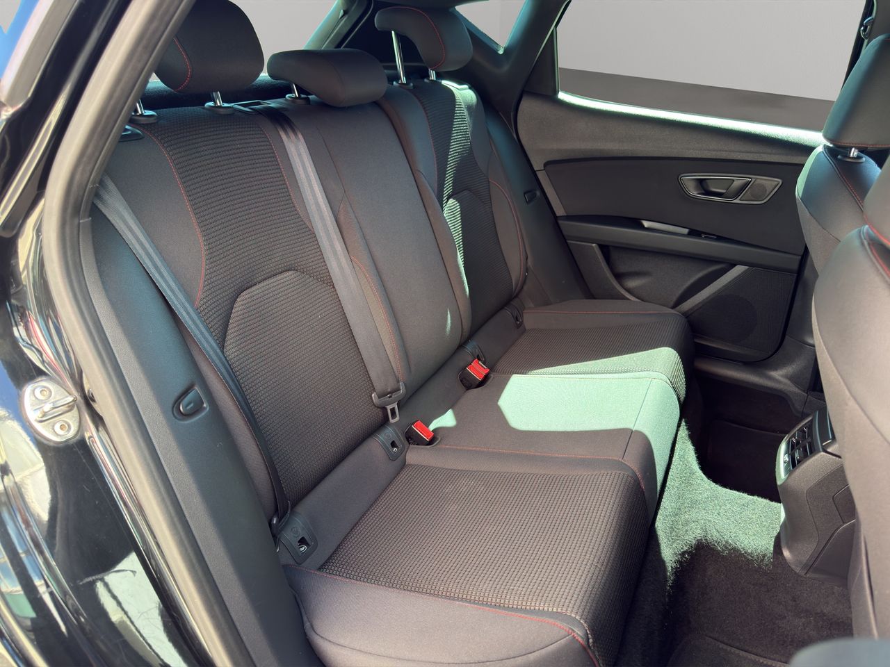 Seat Leon 2.0 TDI 110kW (150CV) S&S FR Fast Ed - Foto 2