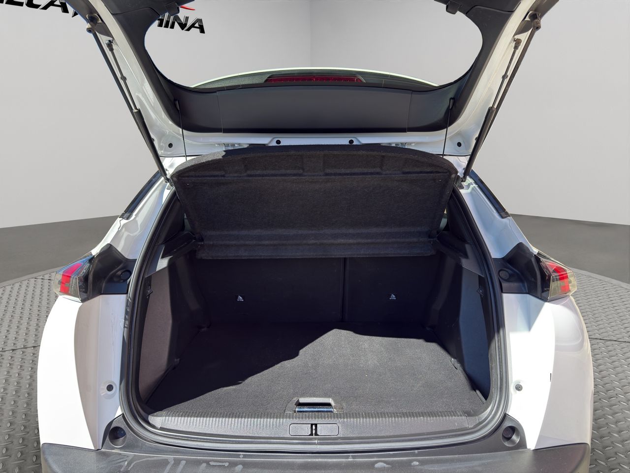 Peugeot 2008 Allure BlueHDI 81kW (110CV) - Foto 2