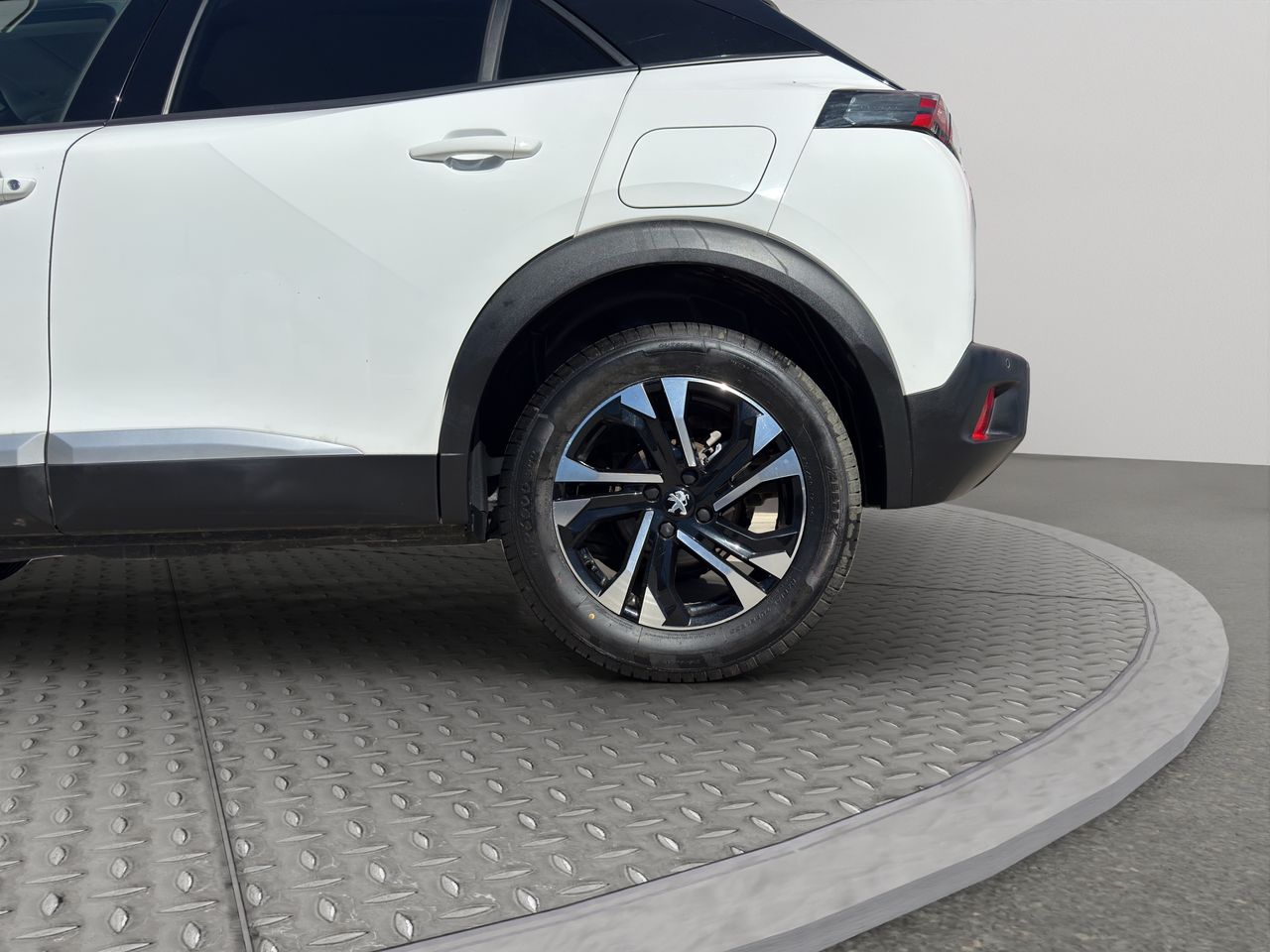 Peugeot 2008 Allure BlueHDI 81kW (110CV) - Foto 2