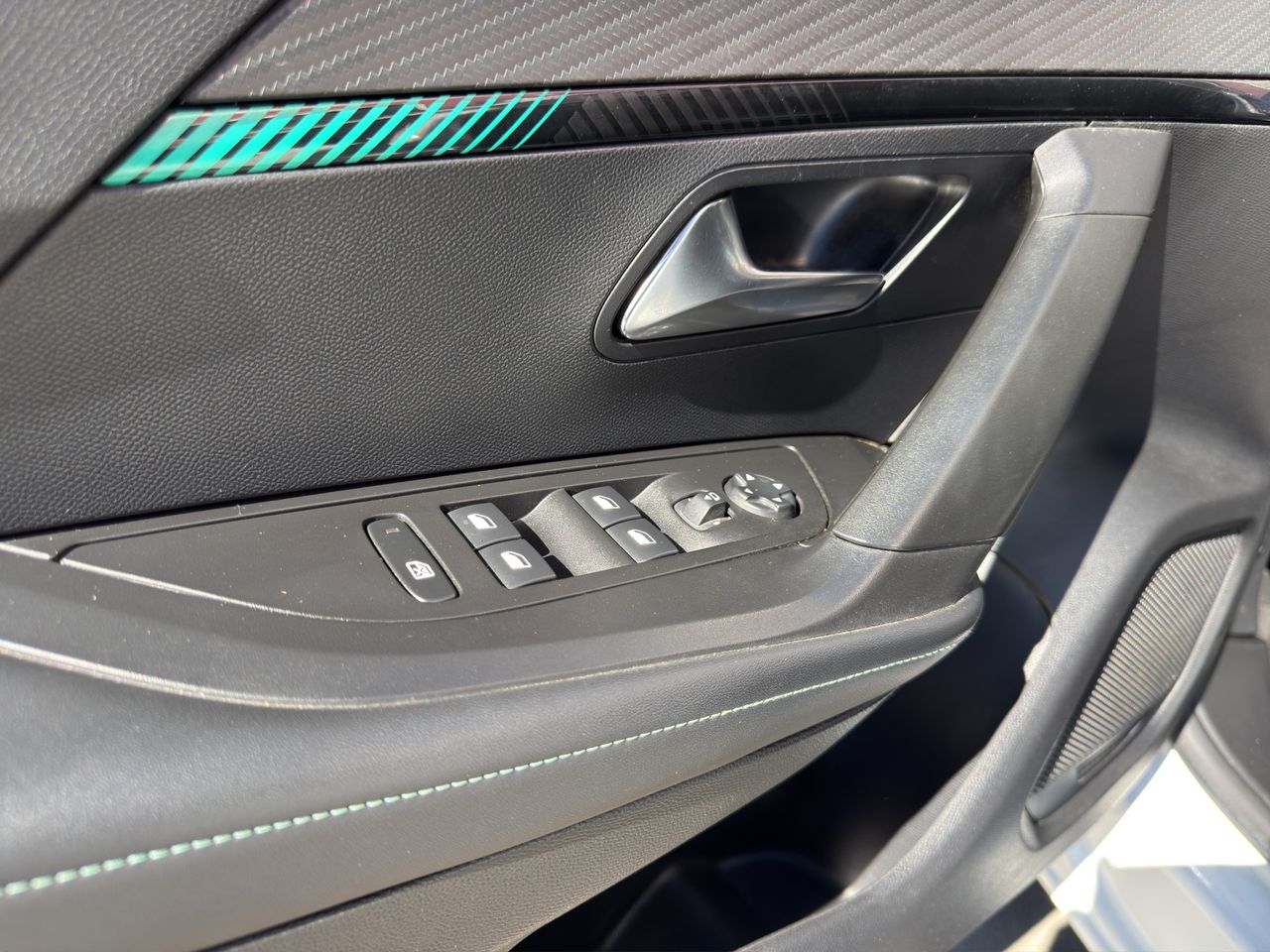 Peugeot 2008 Allure BlueHDI 81kW (110CV) - Foto 2