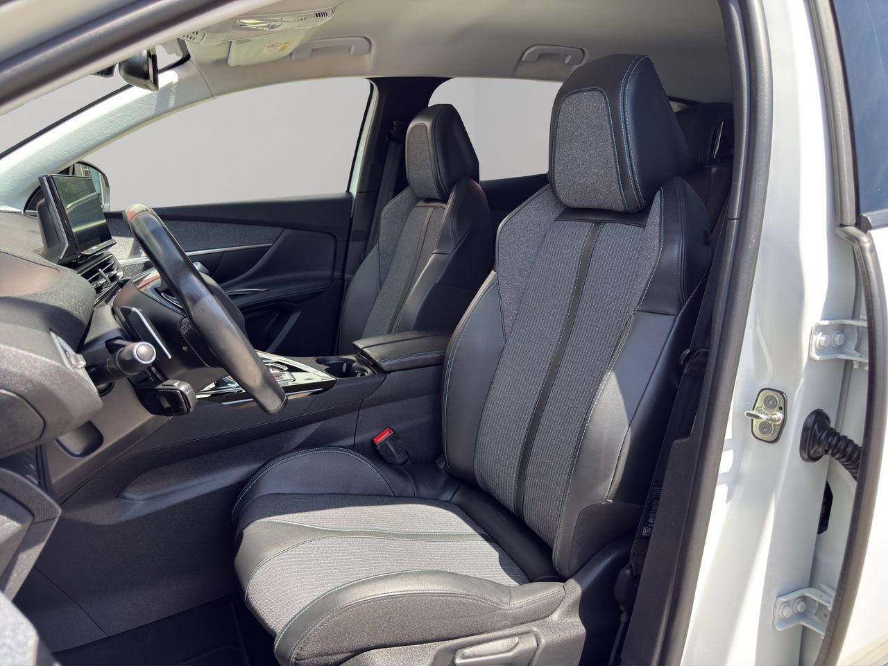 Peugeot 3008 1.5 BlueHDi 96kW (130CV) S&S Allure EAT8 - Foto 2