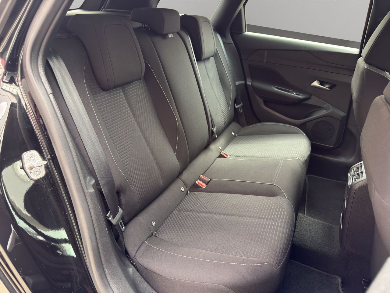 Peugeot 308 SWActive Pack BlueHDi 130 S&S MAN - Foto 2