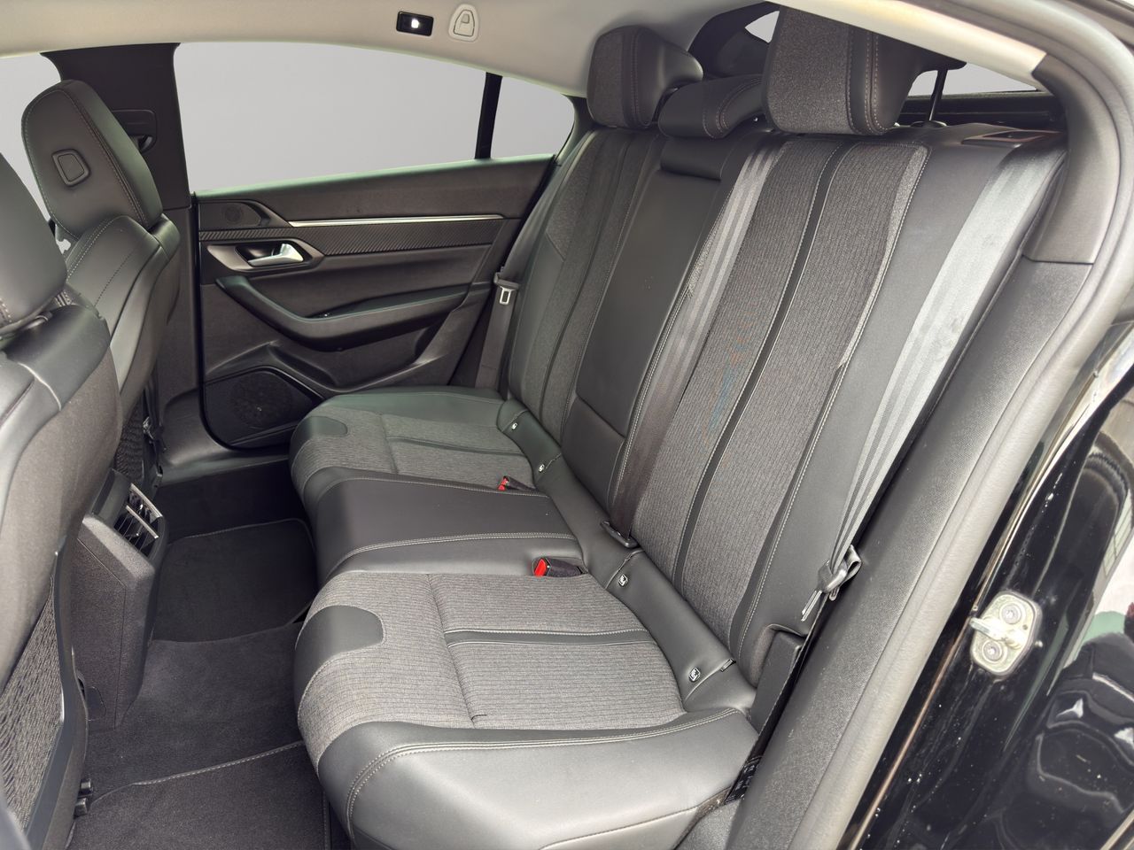 Peugeot 508 5P Allure Pack BlueHDi 130 S&S EAT8 - Foto 2