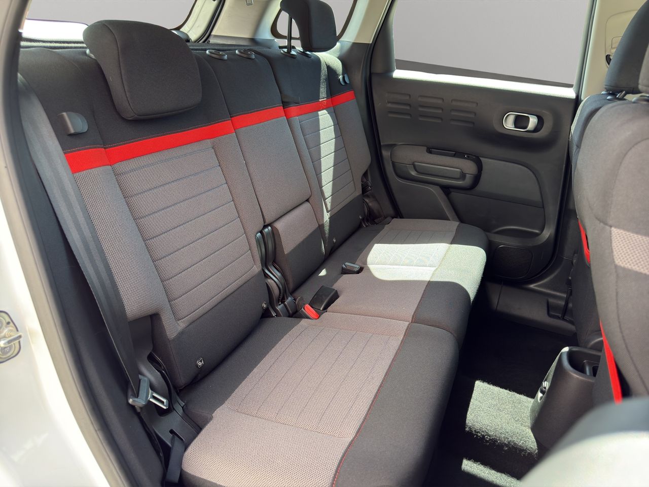 Citroën C3 Aircross PureTech 81kW (110CV) S&S 6v Live Pack - Foto 2