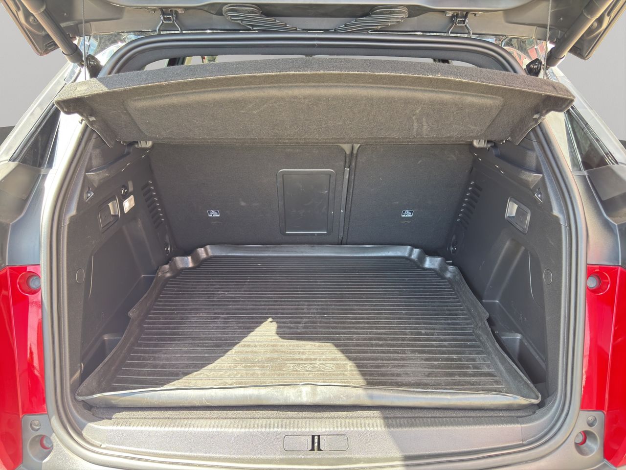 Peugeot 3008 1.5 BlueHDi 96kW S&S GT Line EAT8 - Foto 2