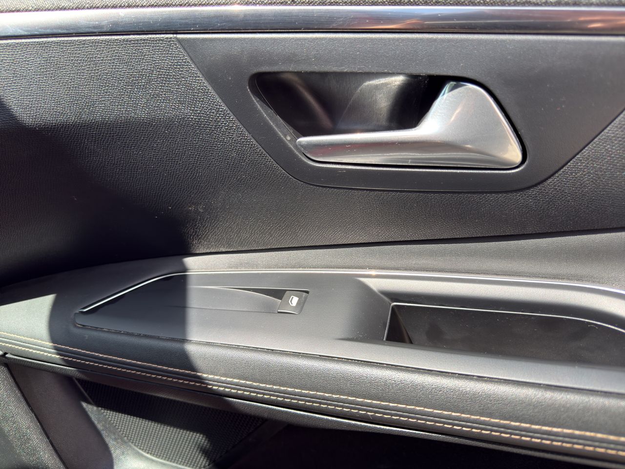 Peugeot 3008 1.5 BlueHDi 96kW S&S GT Line EAT8 - Foto 2