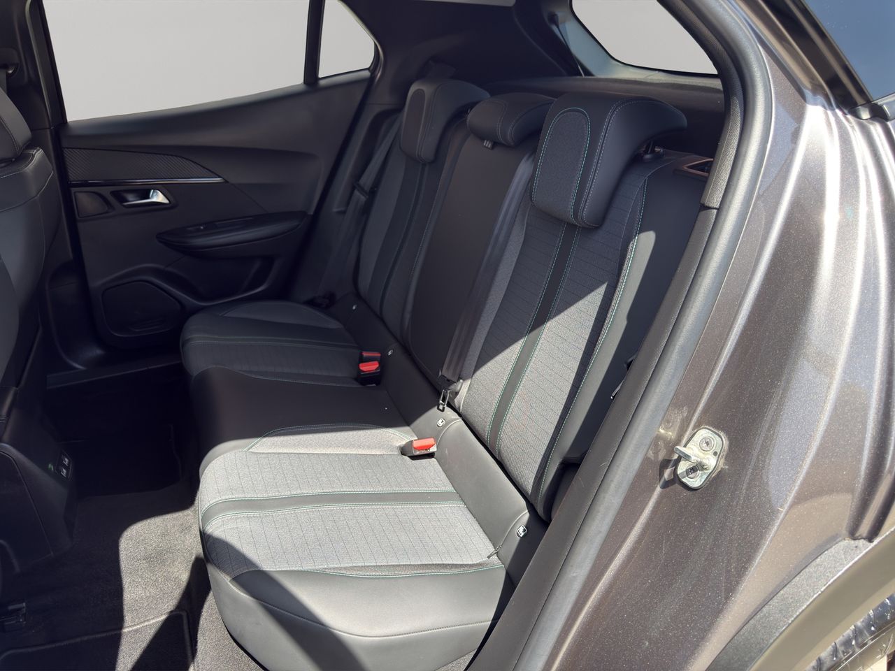 Peugeot 2008 Allure BlueHDI 81kW (110CV) - Foto 2