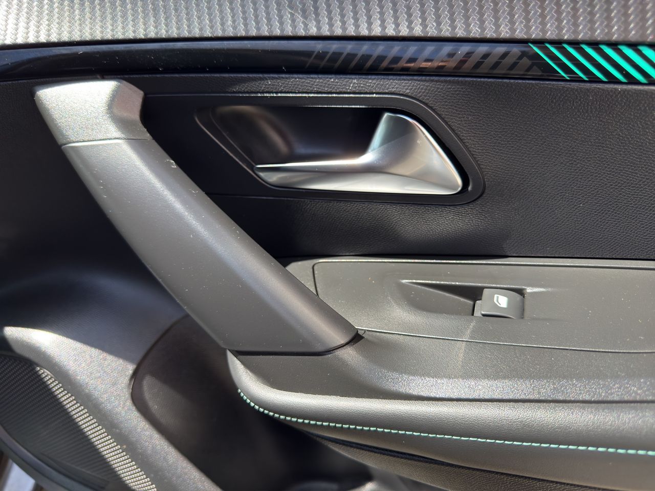 Peugeot 2008 Allure BlueHDI 81kW (110CV) - Foto 2