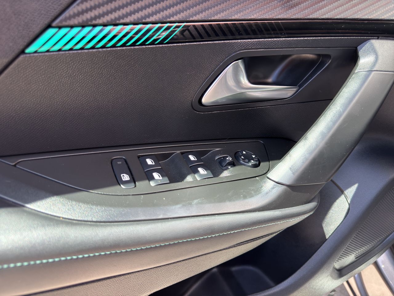 Peugeot 2008 Allure BlueHDI 81kW (110CV) - Foto 2