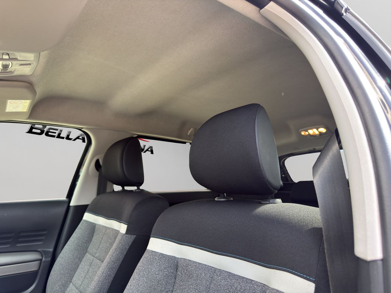 Citroën C4 Cactus BlueHDi 73KW (100CV) Shine - Foto 2