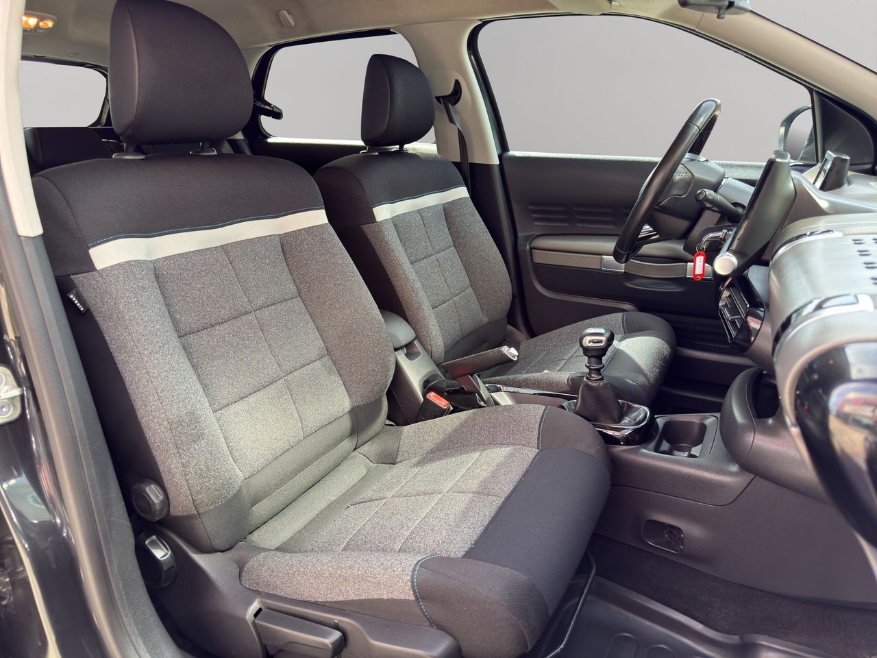 Citroën C4 Cactus BlueHDi 73KW (100CV) Shine - Foto 2