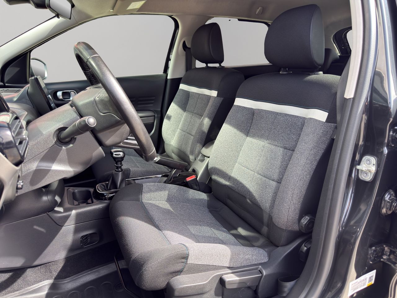 Citroën C4 Cactus BlueHDi 73KW (100CV) Shine - Foto 2