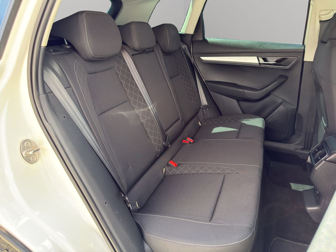 Skoda Karoq 2.0 TDI 110kW (150CV) DSG 4X4 Ambition - Foto 2