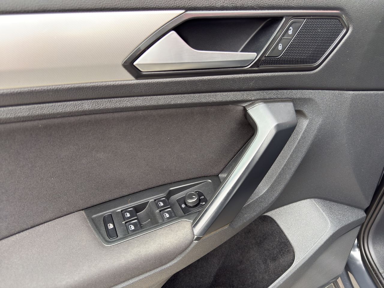 Volkswagen Tiguan Advance 2.0 TDI 110kW (150CV) - Foto 2