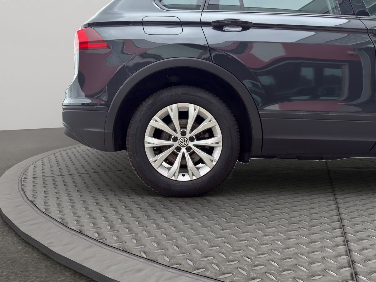 Volkswagen Tiguan Advance 2.0 TDI 110kW (150CV) - Foto 2