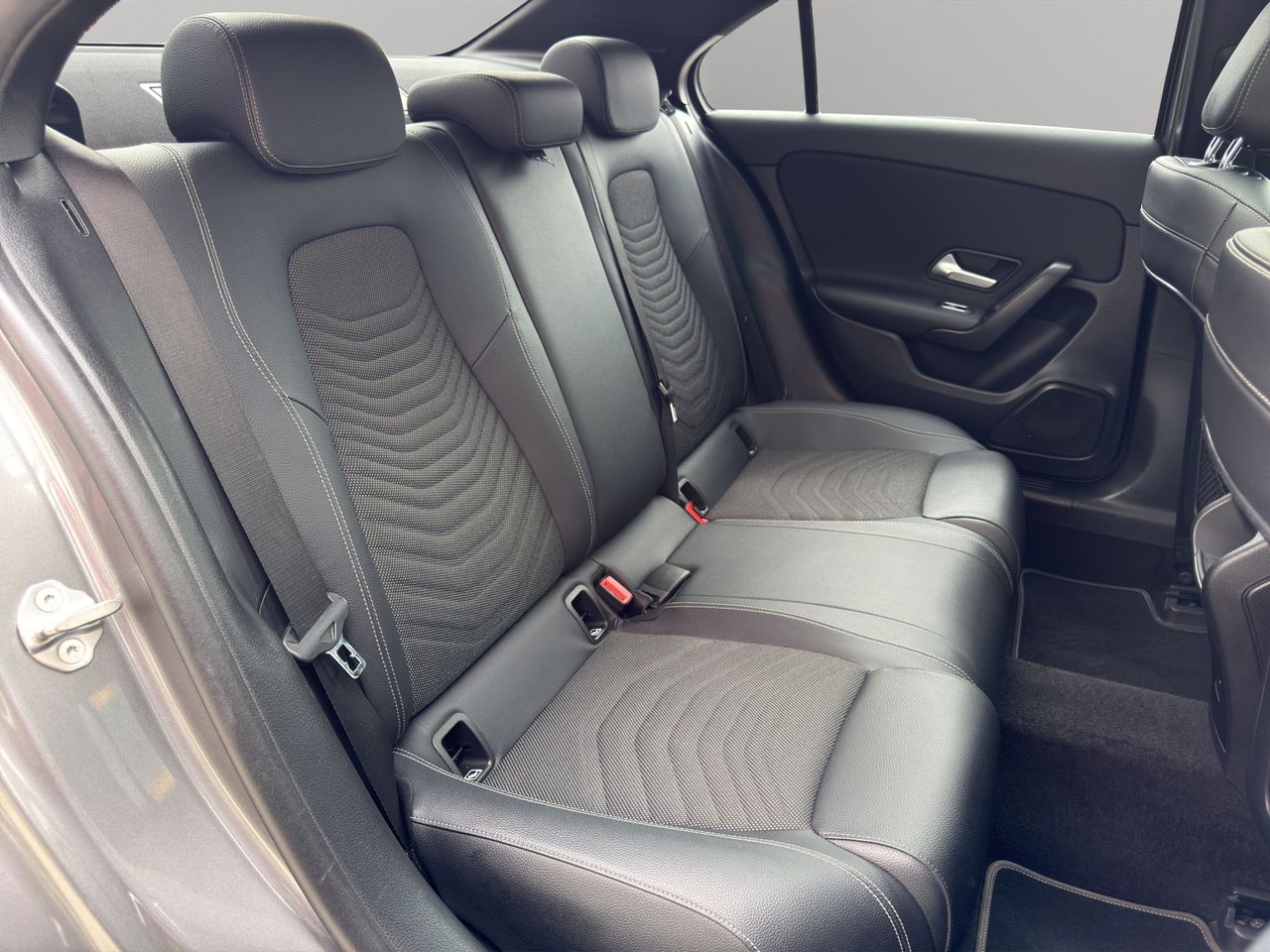 Mercedes Clase A Sedán A 200 d - Foto 2