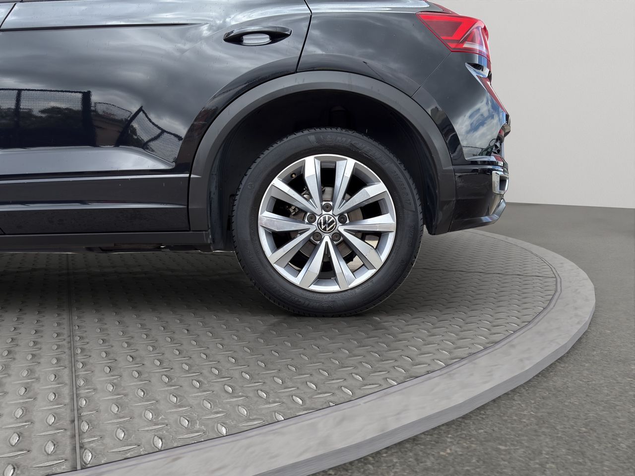 Volkswagen T-Roc T-Roc 1.0 TSI 81kW (110CV) - Foto 2