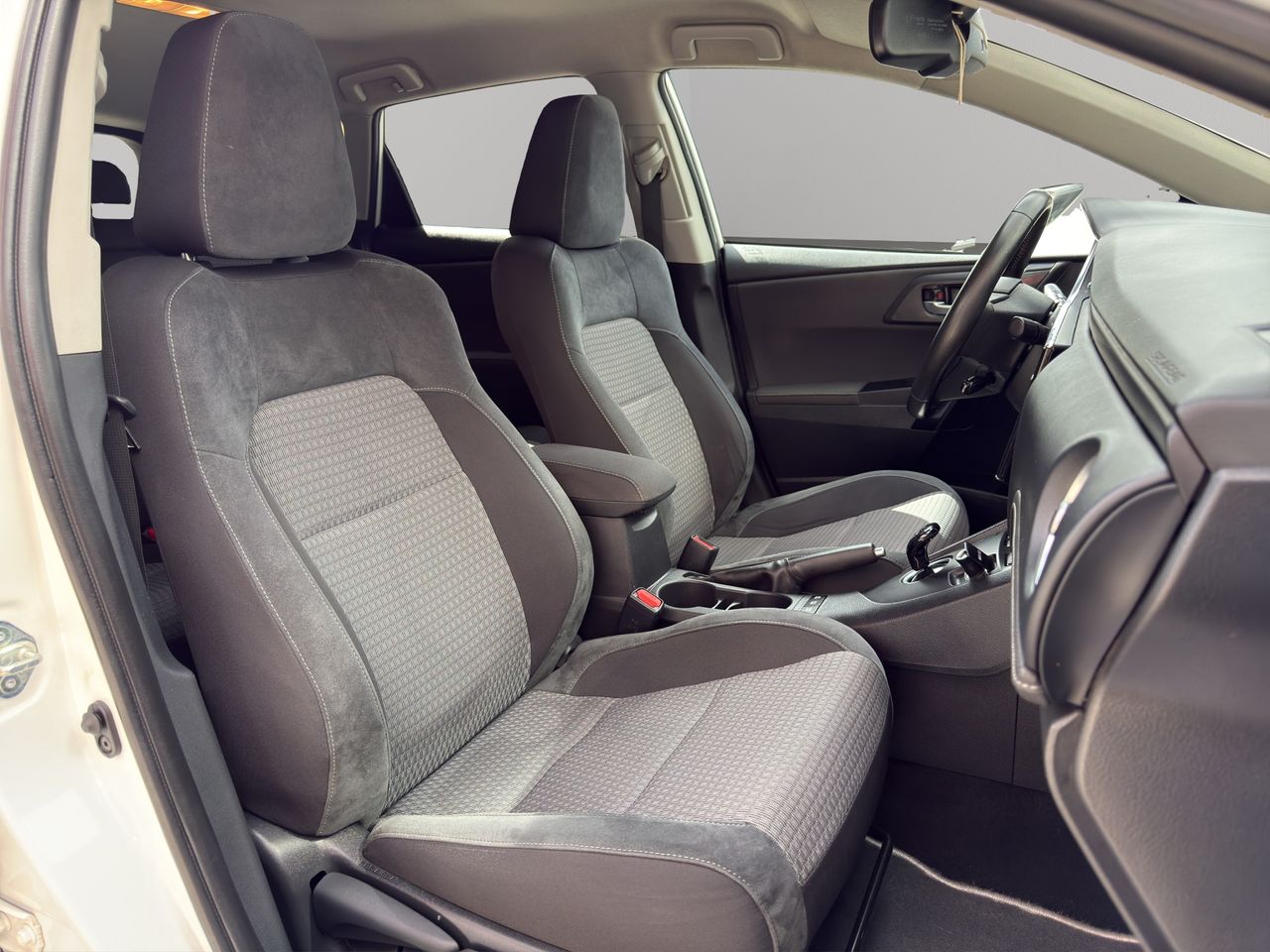 Toyota Auris 1.8 140H Hybrid Feel! Edition - Foto 2