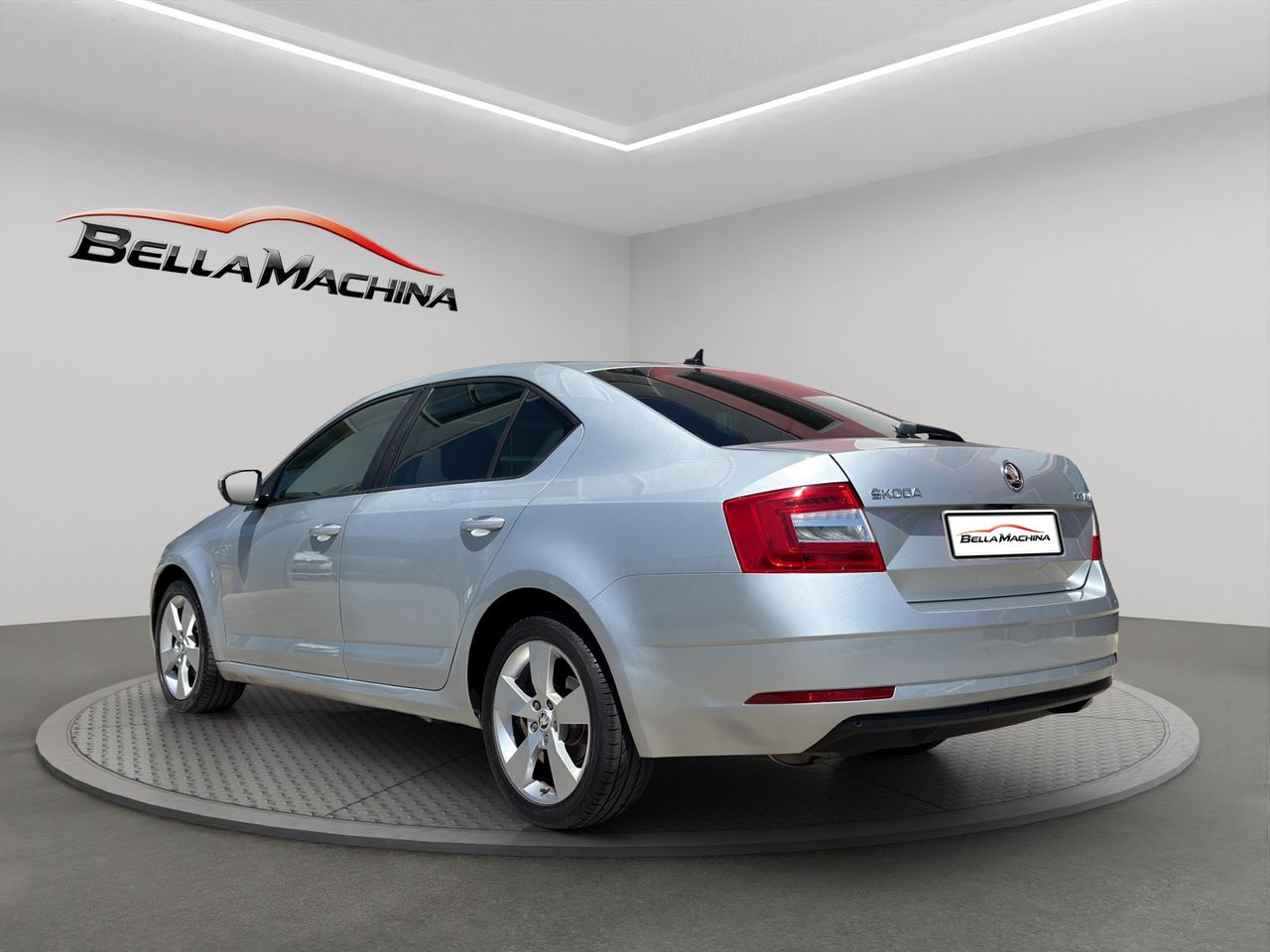 Skoda Octavia 2.0 TDI CR 110KW (150CV) DSG Ambition - Foto 2
