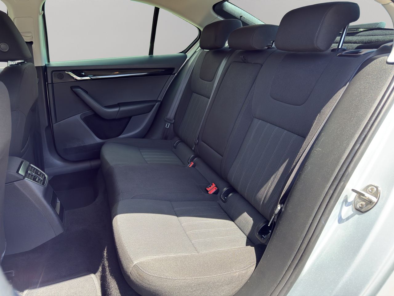 Skoda Octavia 2.0 TDI CR 110KW (150CV) DSG Ambition - Foto 2