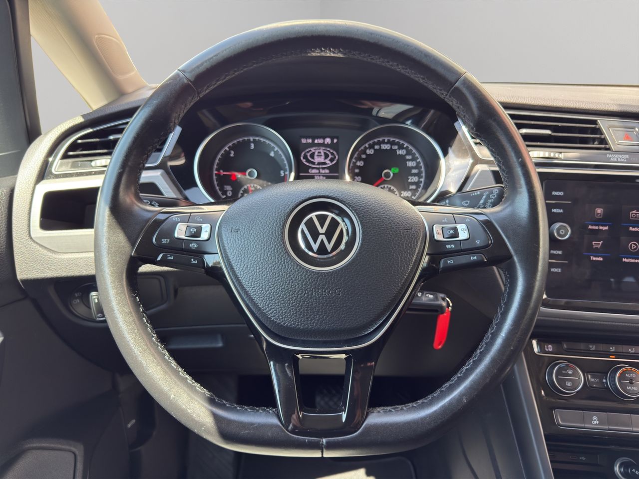 Volkswagen Touran Advance 2.0 TDI 85kW (115CV) - Foto 2