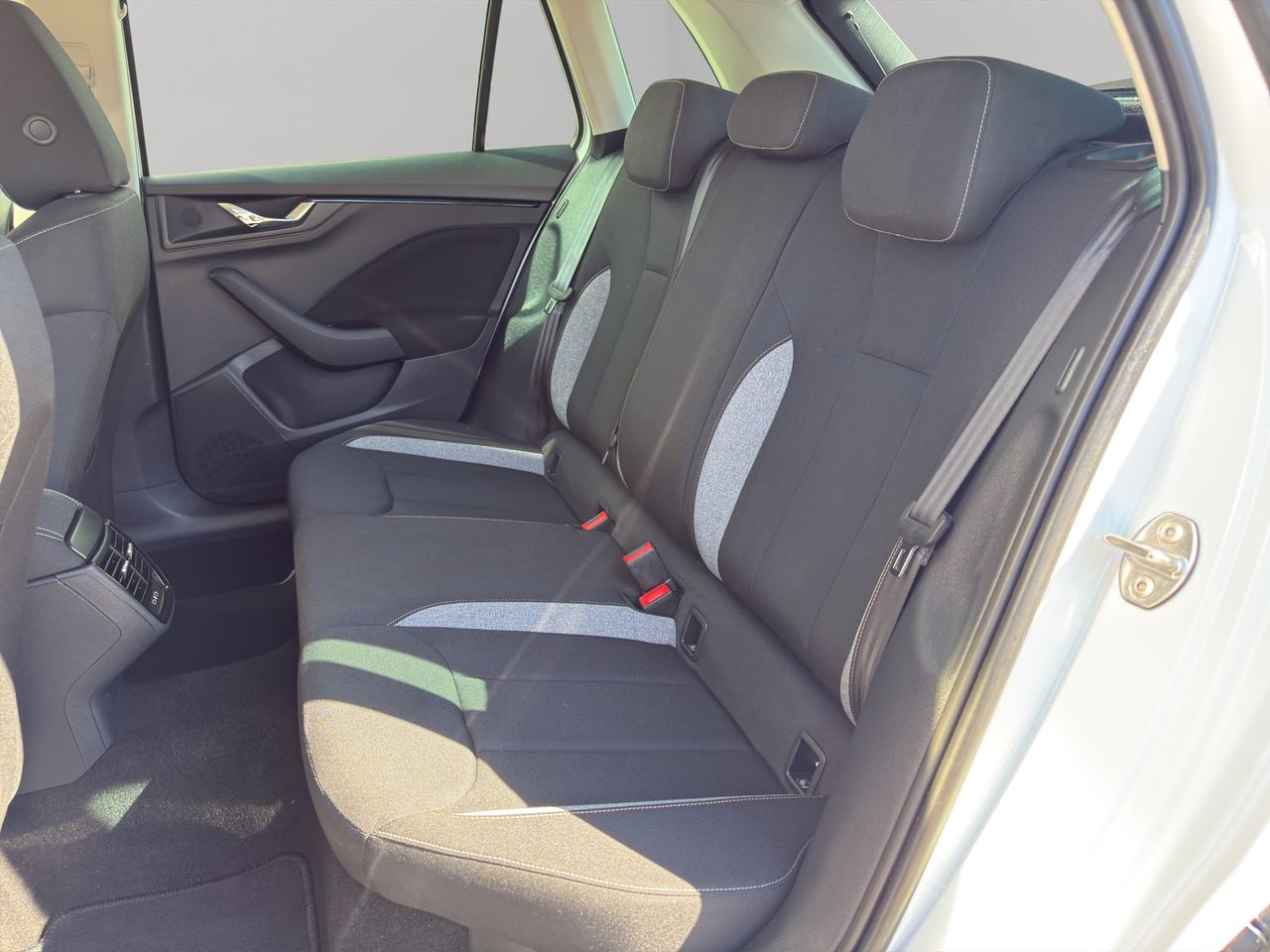 Skoda Kamiq 1.0 TSI 85kW (115CV) SELECTION - Foto 2