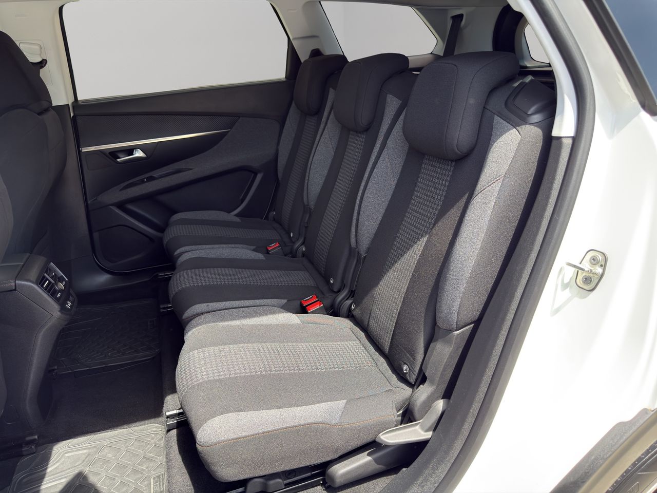 Peugeot 5008 1.5 BlueHDi 96kW S&S Active Pack EAT8 - Foto 2
