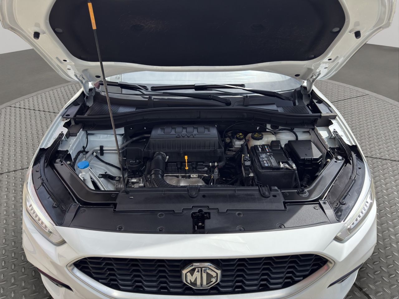 MG ZS 1.5 Luxury - Foto 2