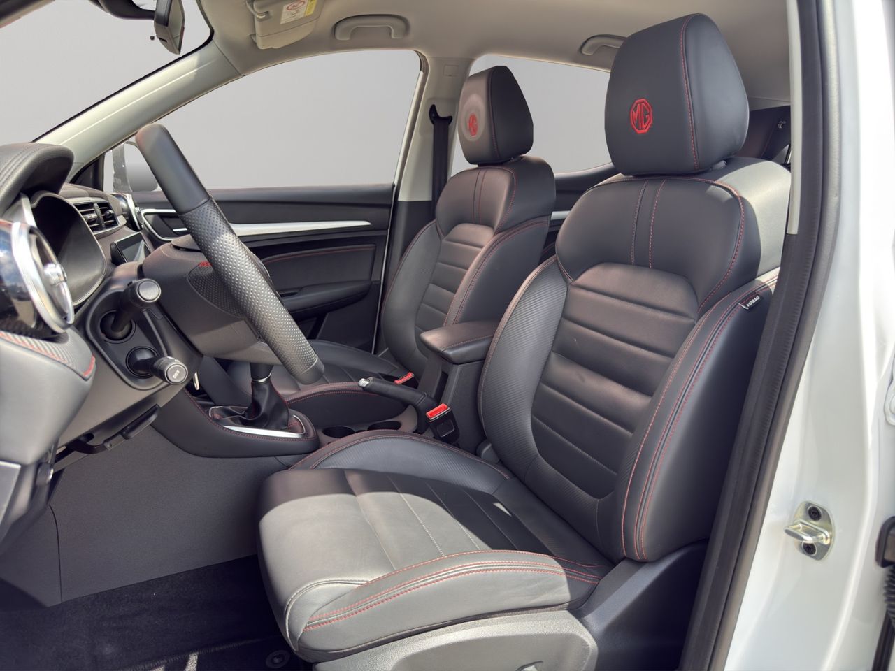 MG ZS 1.5 Luxury - Foto 2