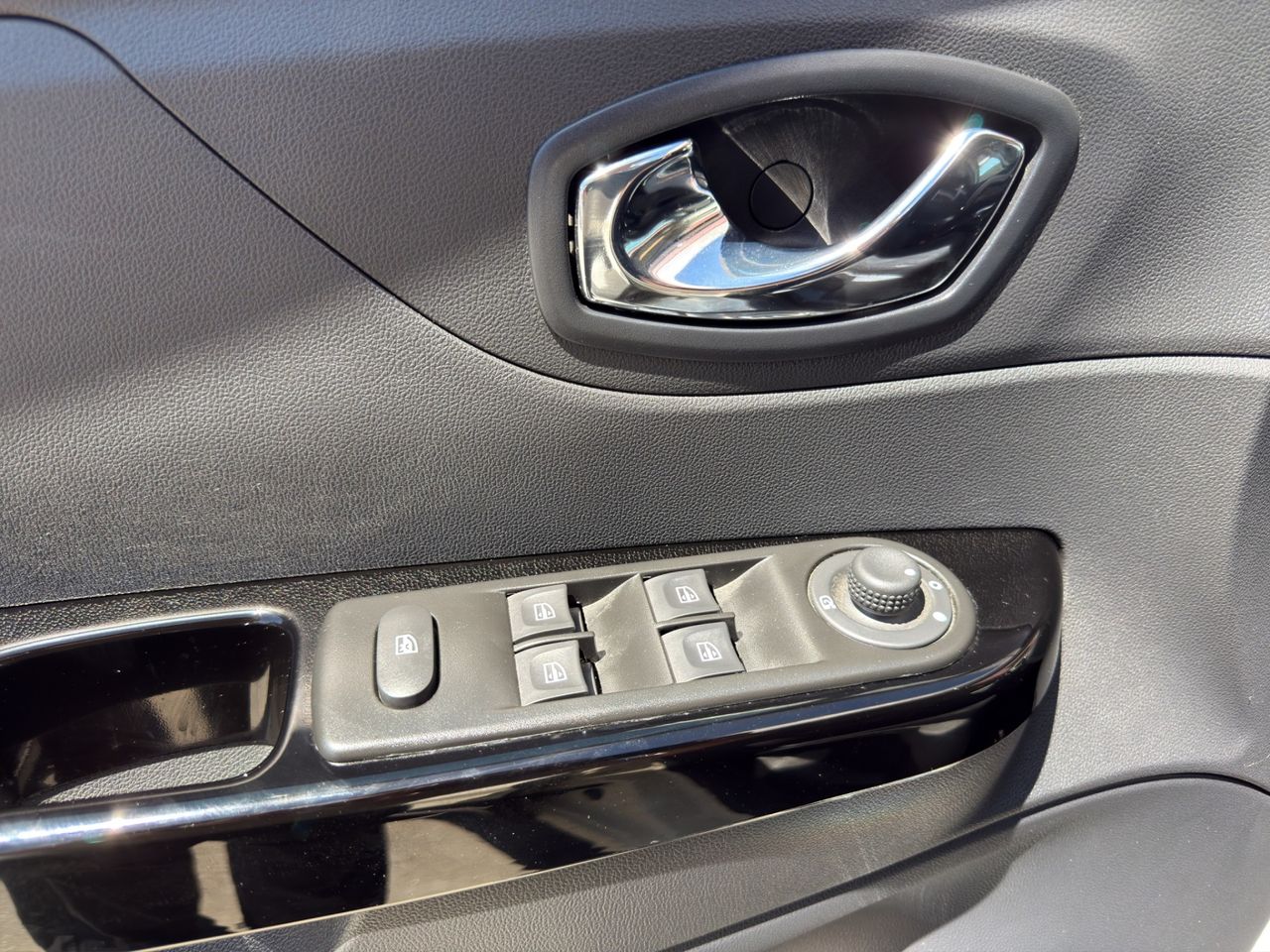 Renault Captur Zen Energy dCi 81kW (110CV) - Foto 2