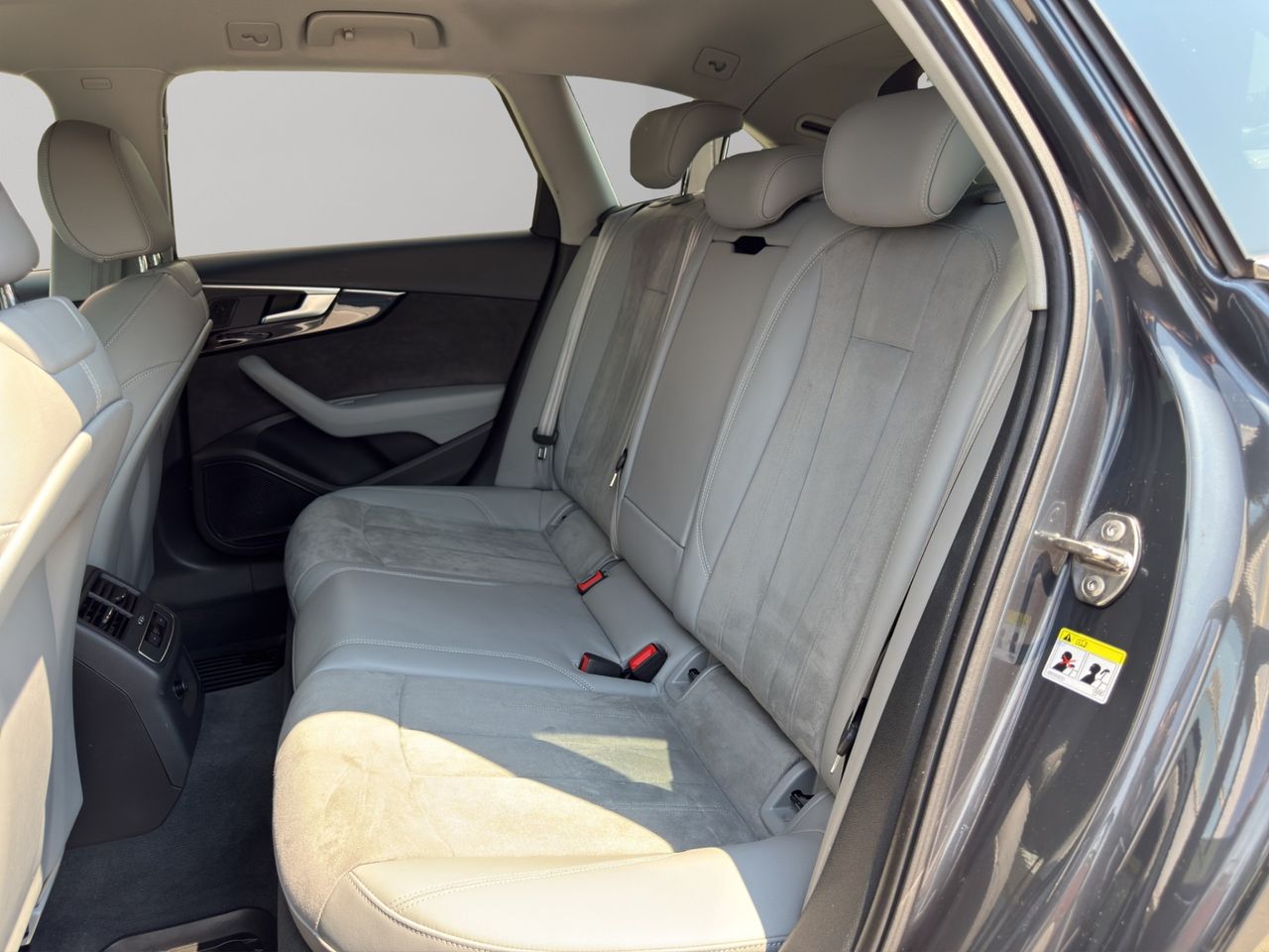Audi A4 S line ed 2.0 TDI 140kW S tronic Avant - Foto 2
