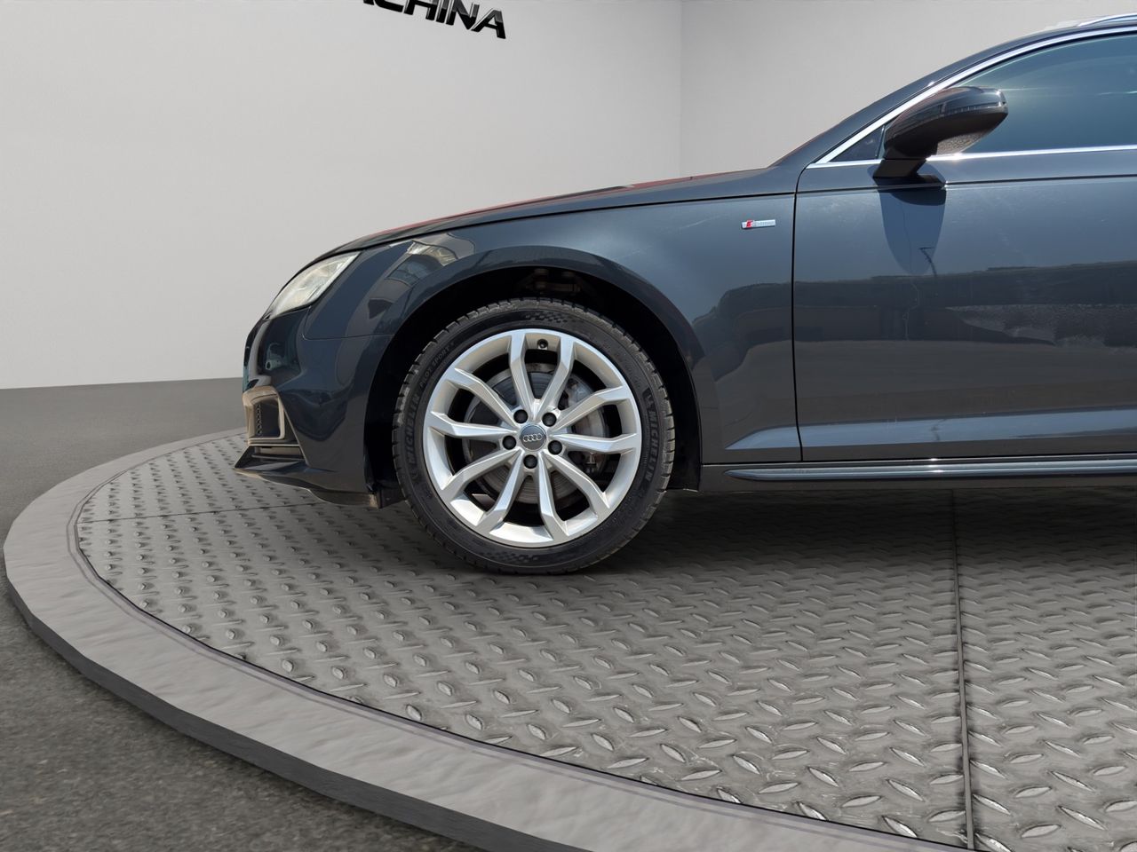 Audi A4 S line ed 2.0 TDI 140kW S tronic Avant - Foto 2