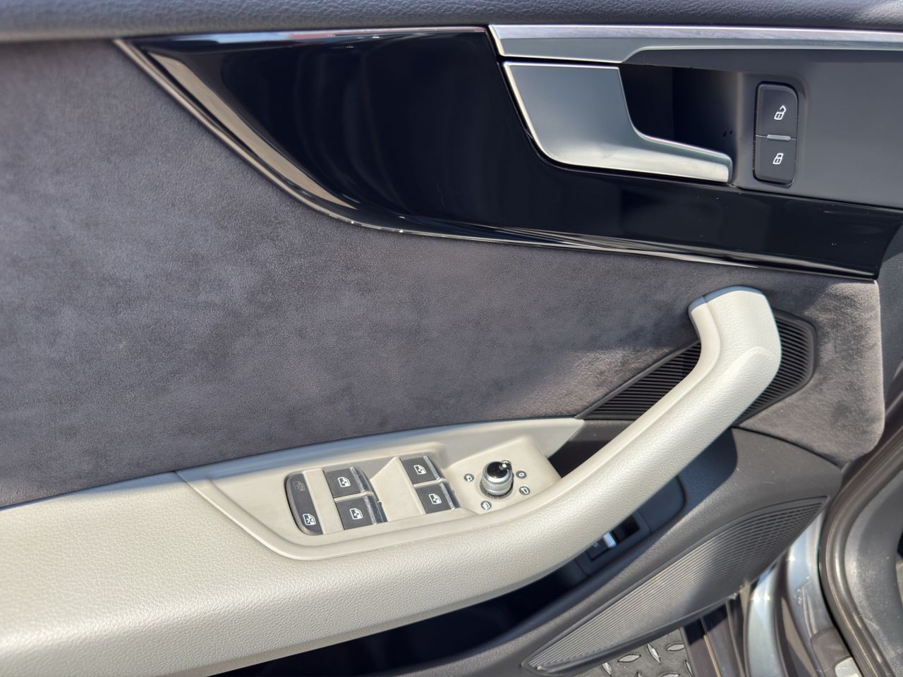 Audi A4 S line ed 2.0 TDI 140kW S tronic Avant - Foto 2