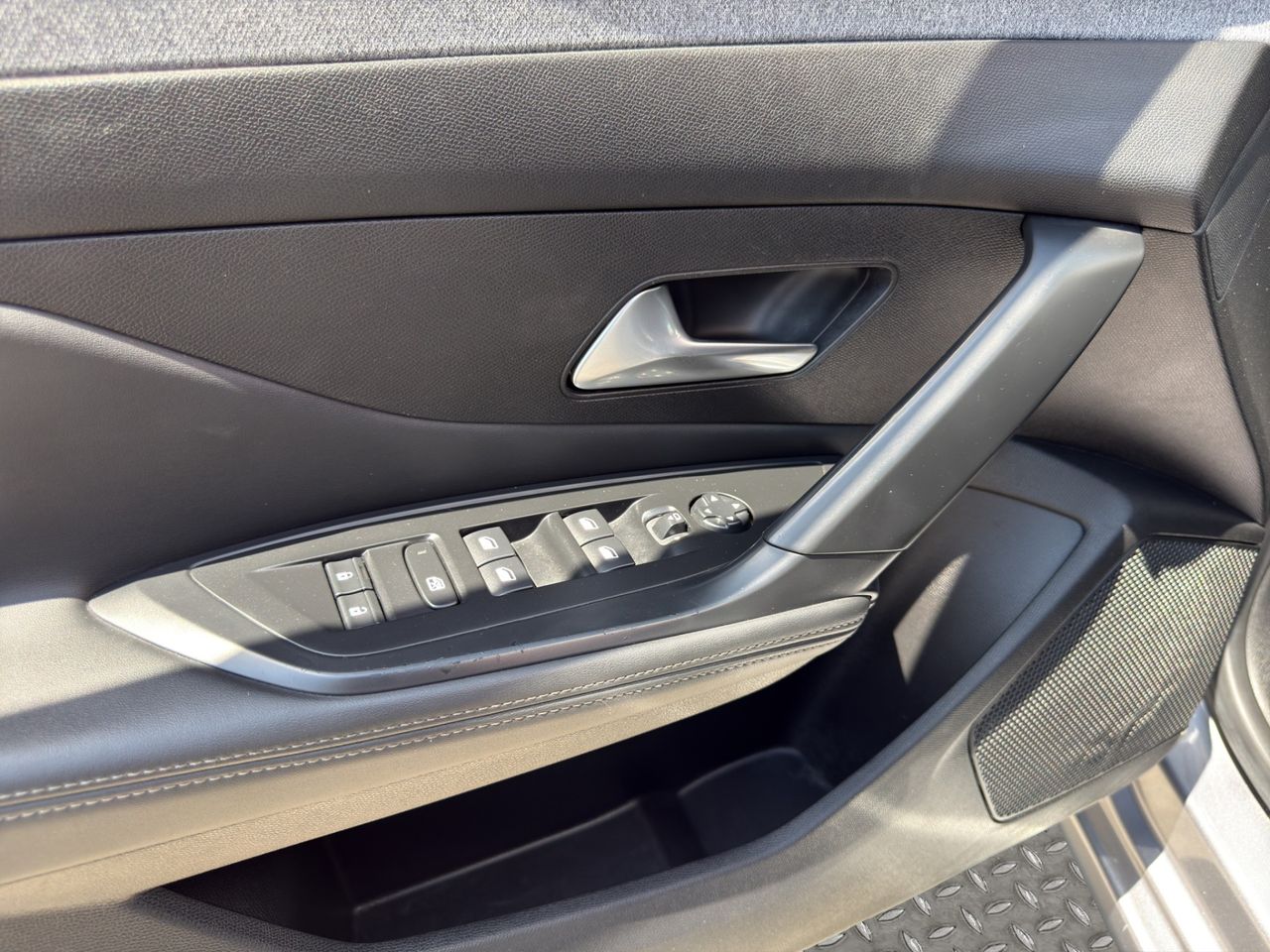 Peugeot 308 SW Allure BlueHDi 130 S&S EAT8 - Foto 2