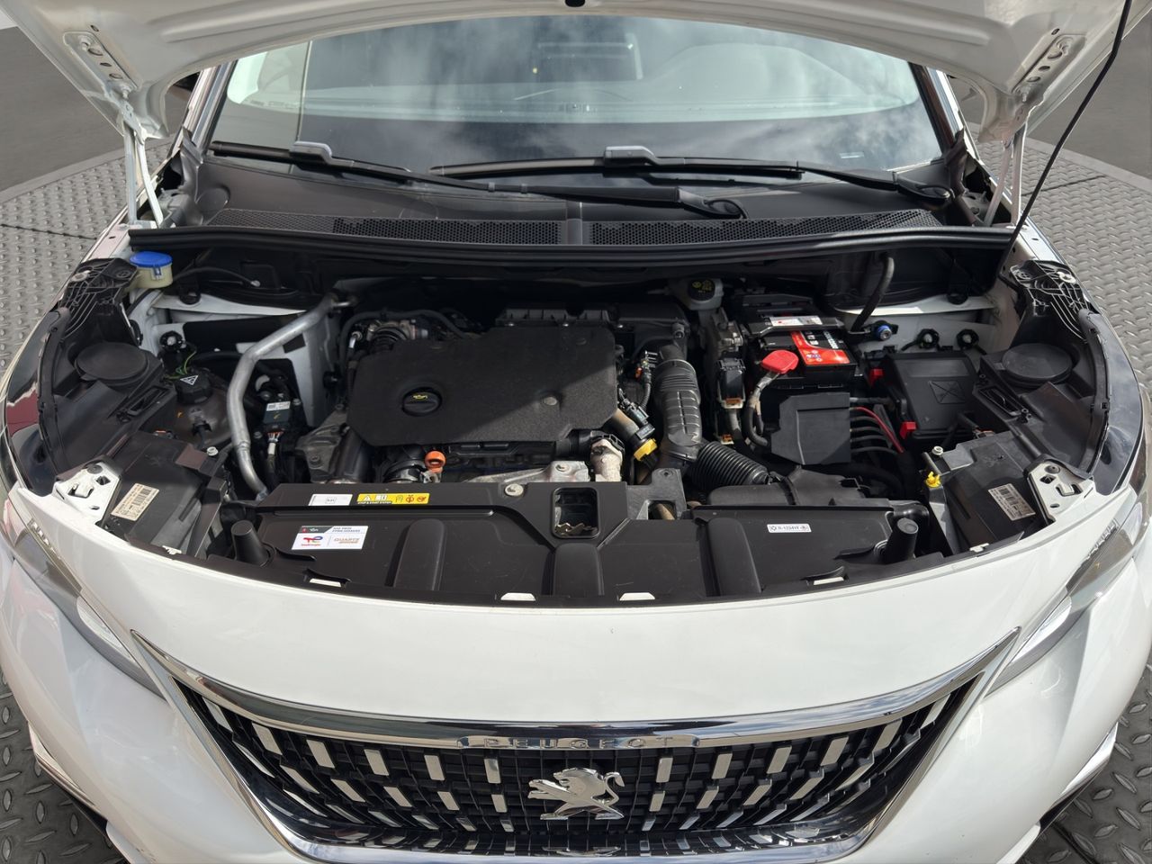Peugeot 3008 1.5 BlueHDi 96kW (130CV) S&S Allure EAT8 - Foto 2