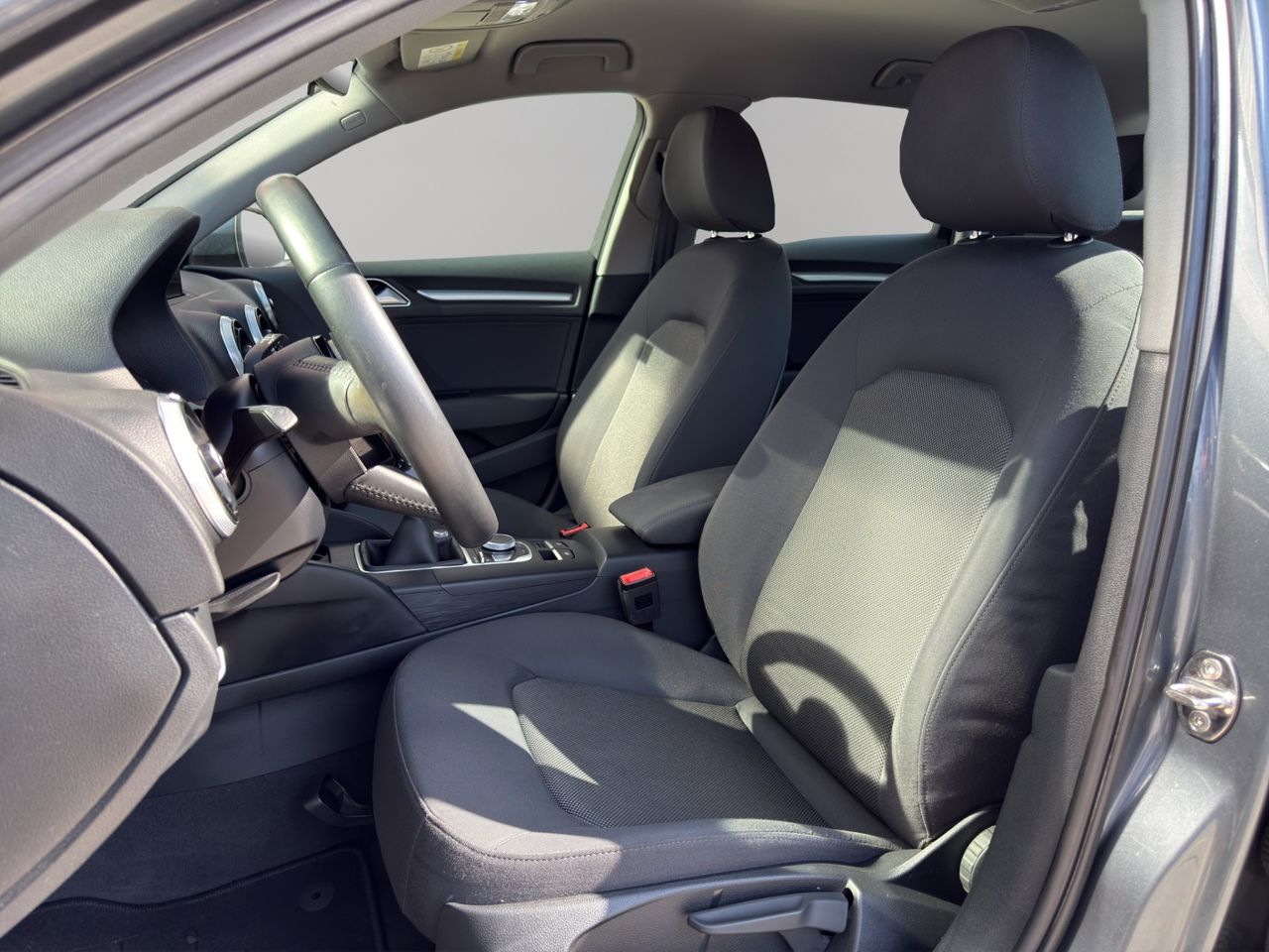 Audi A3 1.6 TDI Sportback - Foto 2