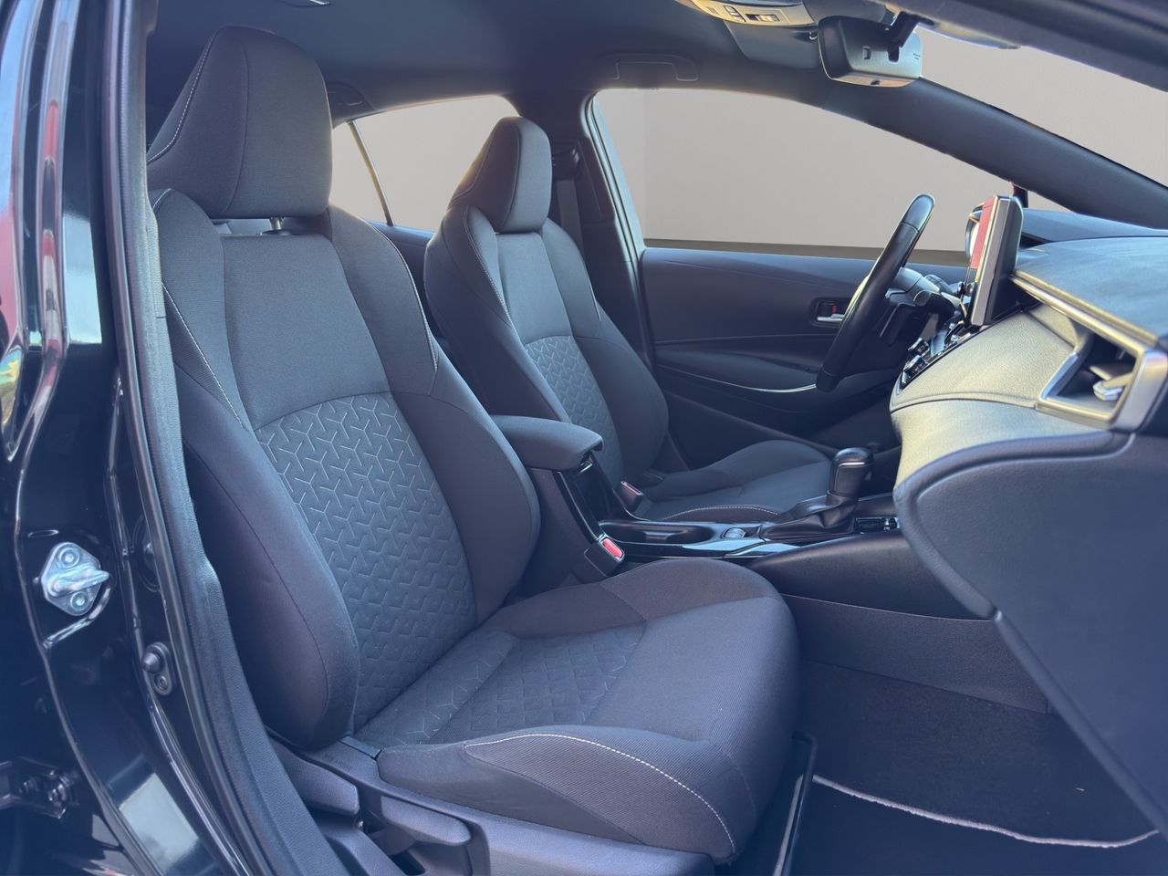 Toyota Corolla 2.0 180H ADVANCE LUXURY E-CVT - Foto 2