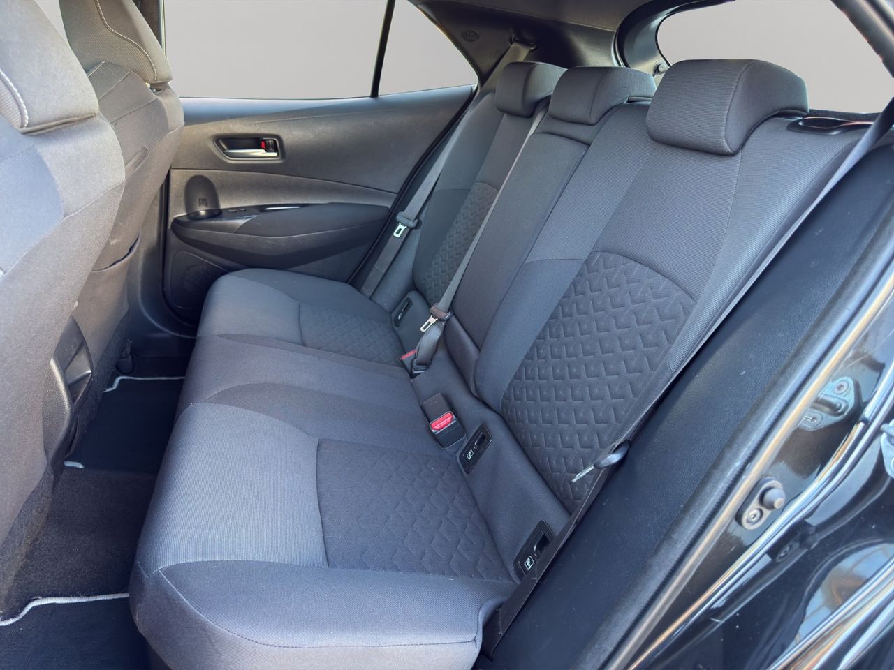 Toyota Corolla 2.0 180H ADVANCE LUXURY E-CVT - Foto 2