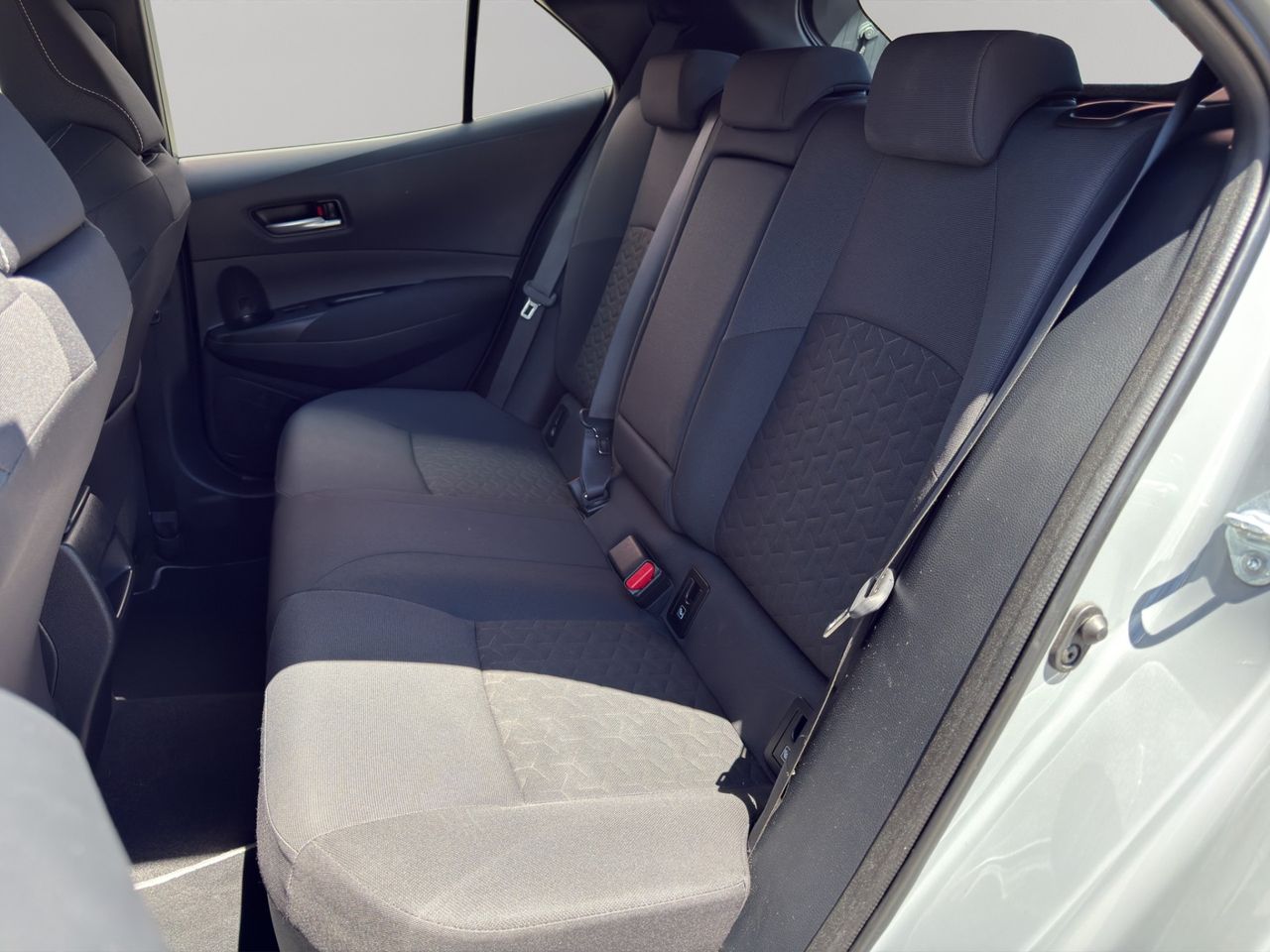 Toyota Corolla 1.8 125H BUSINESS E-CVT - Foto 2