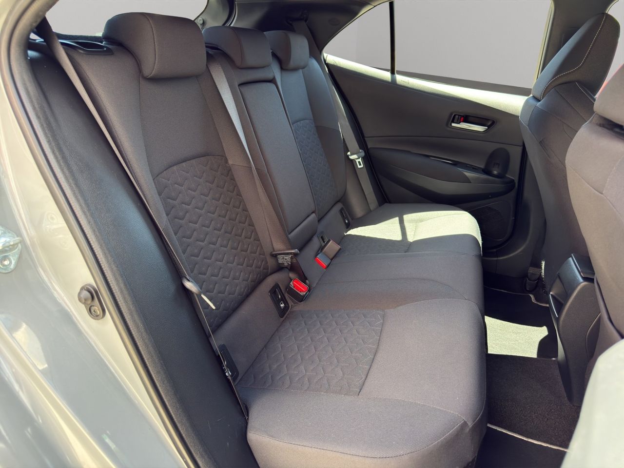 Toyota Corolla 1.8 125H BUSINESS E-CVT - Foto 2