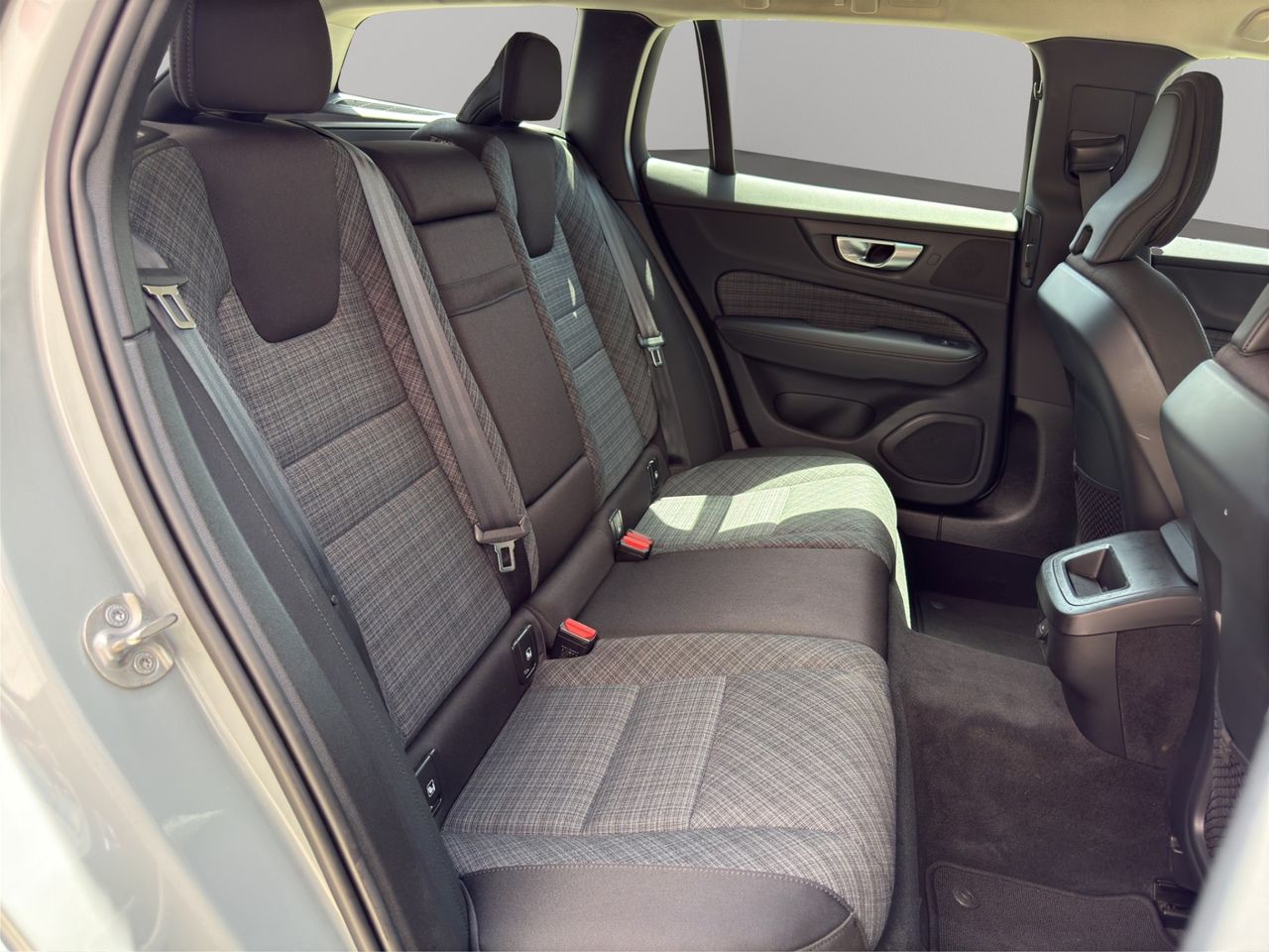 Volvo V60 2.0 B4 (D) Essential Auto - Foto 2