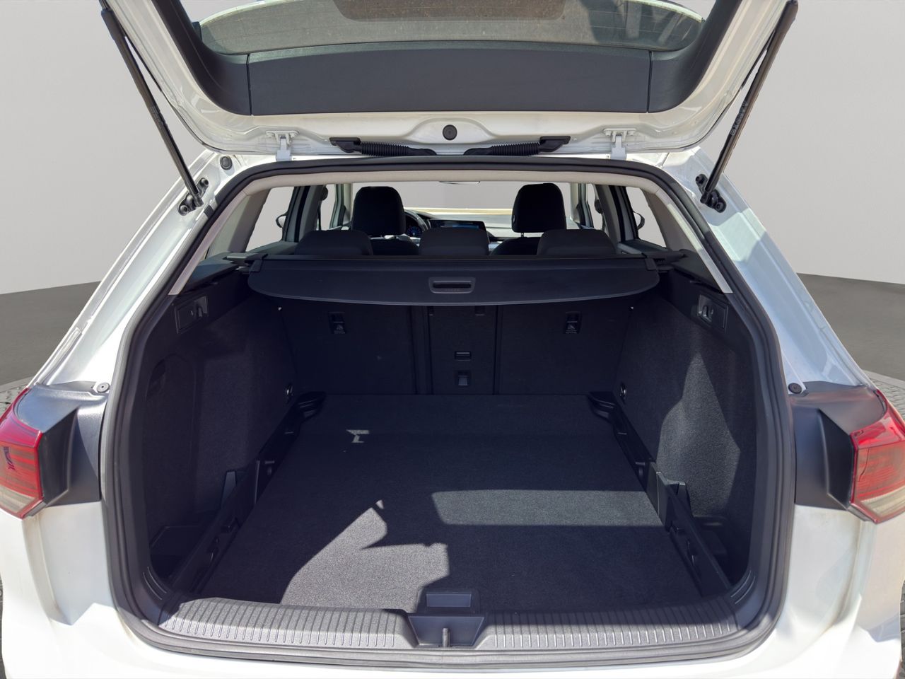 Volkswagen Golf Life 2.0 TDI 85kW (115CV) Variant - Foto 2