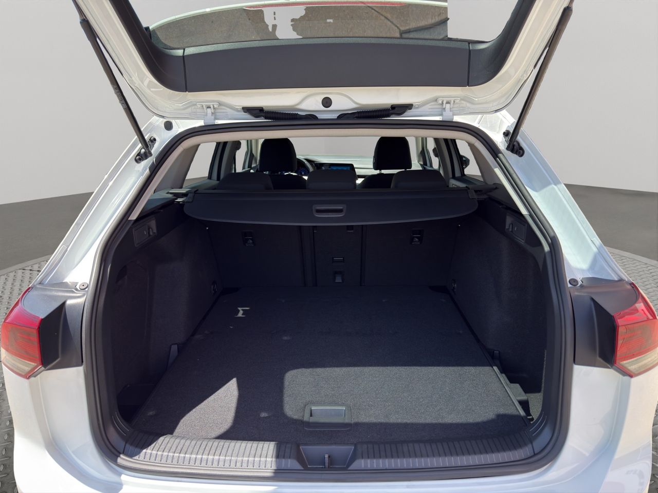 Volkswagen Golf Life 2.0 TDI 85kW (115CV) Variant - Foto 2