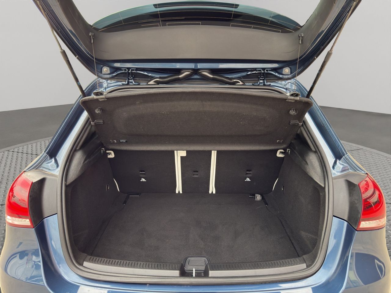 Mercedes Clase A A 180 Business Line 7G-DCT - Foto 2