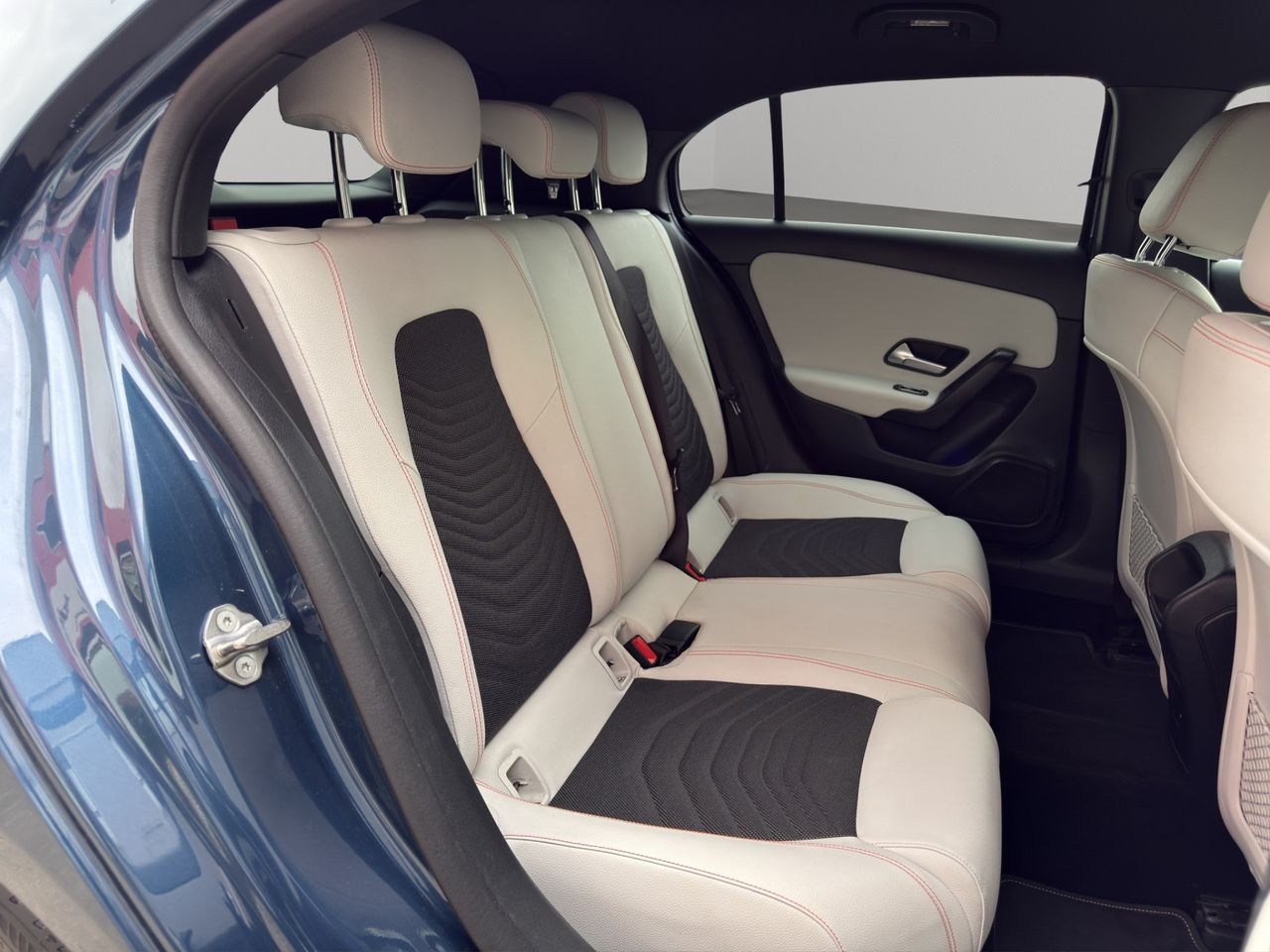 Mercedes Clase A A 180 Business Line 7G-DCT - Foto 2
