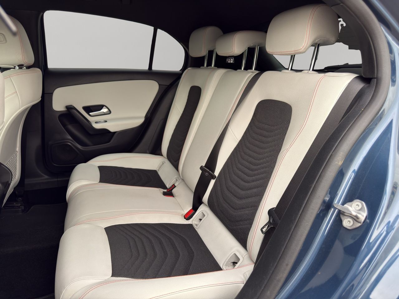Mercedes Clase A A 180 Business Line 7G-DCT - Foto 2
