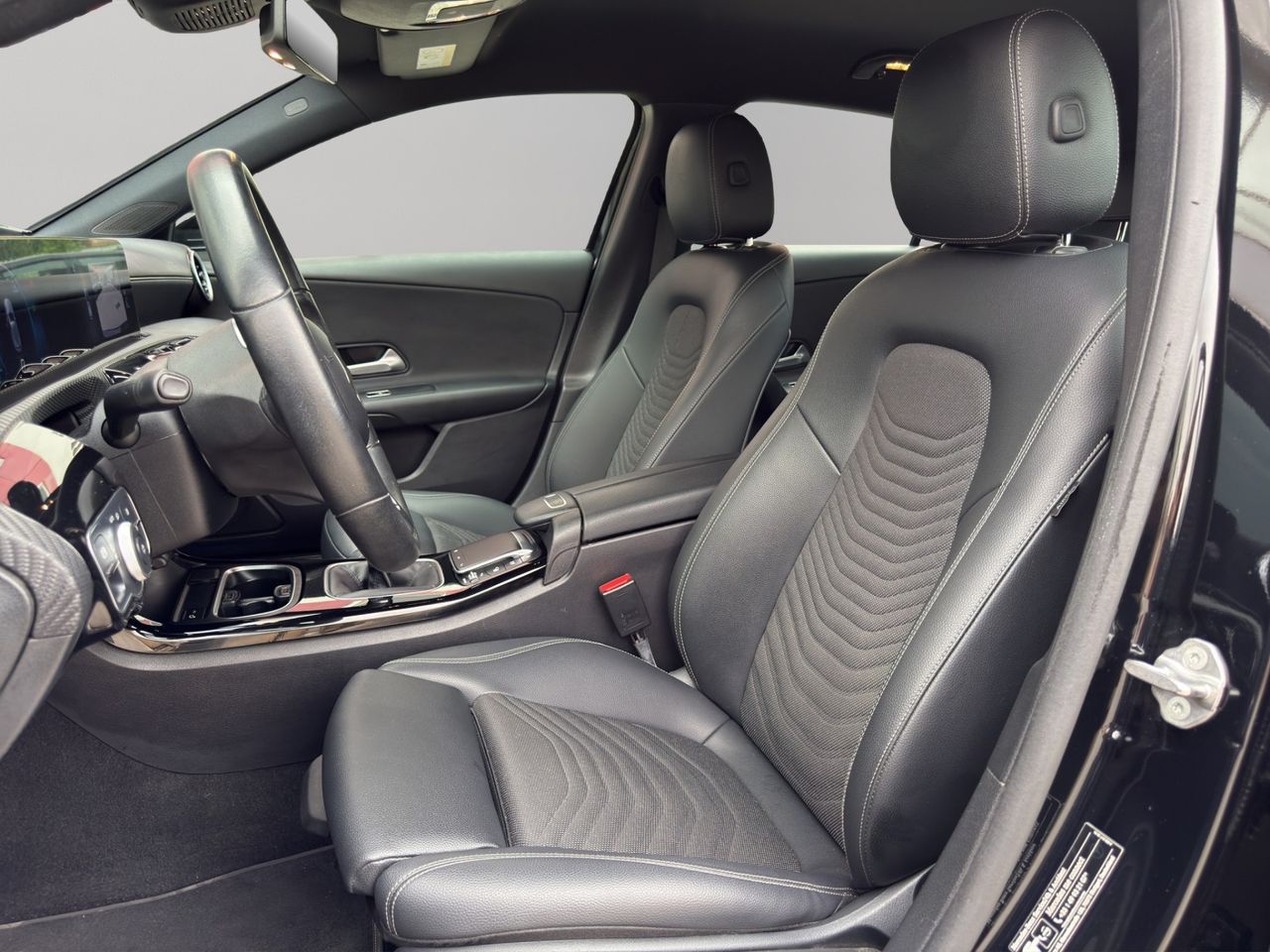 Mercedes Clase A A 180 d Business - Foto 2